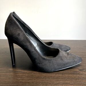 FashionNova Black Pumps